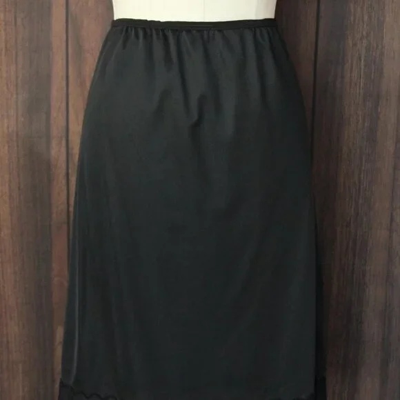 Vintage 1960s 1970s Half Slip, Carol Brent Black Nylon with Shamrock, Size Small - Picture 3 of 10